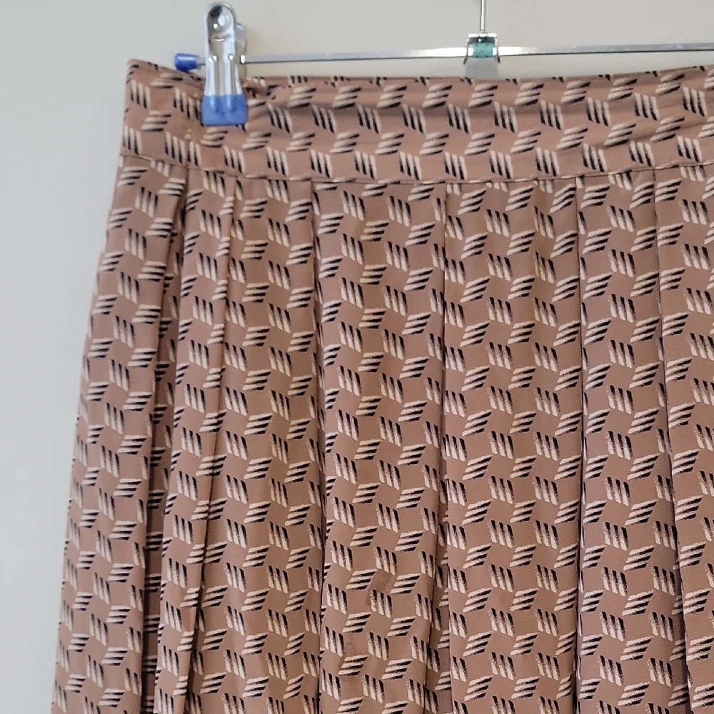 Dior Beige Patterned A-Line Skirt - Picture 8 of 16